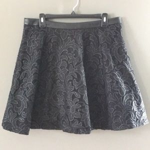 Ann Taylor skirt size 12 color black